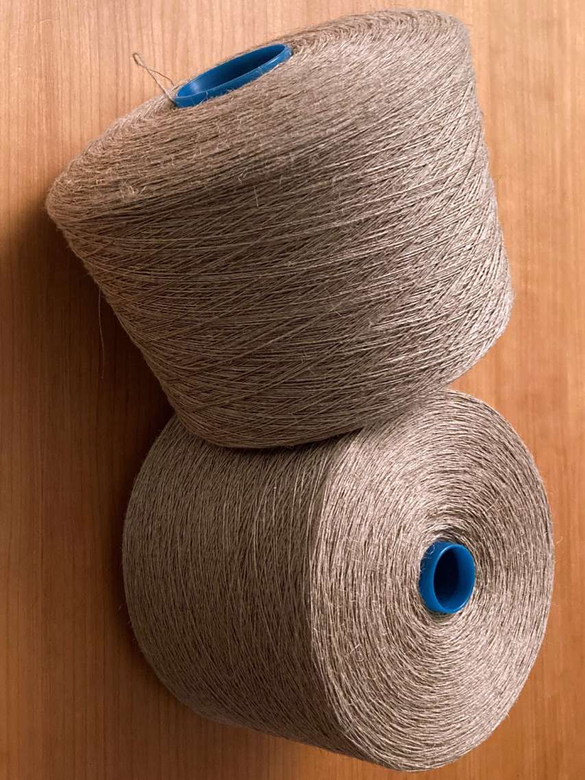 Leinengarn trocken gesponnen